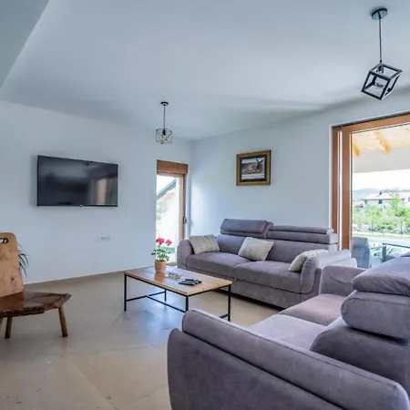 Modriola With Heated Pool In - Imotski