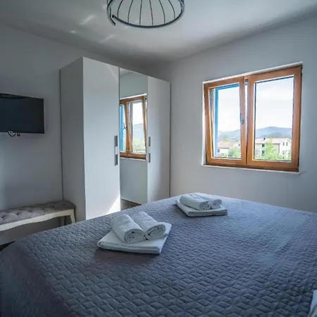 Modriola With Heated Pool In - Imotski