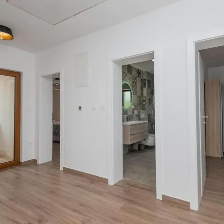 Modriola With Heated Pool In - Imotski 别墅