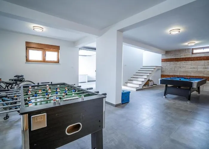 Modriola With Heated Pool In - Imotski