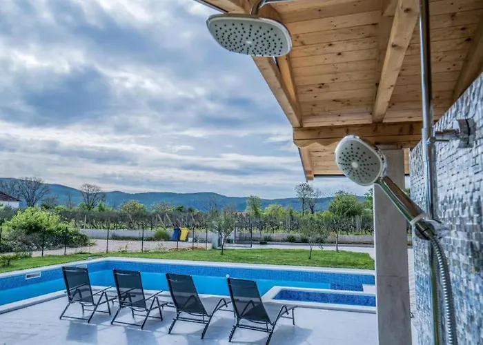 Modriola With Heated Pool In - Imotski ヴィラ